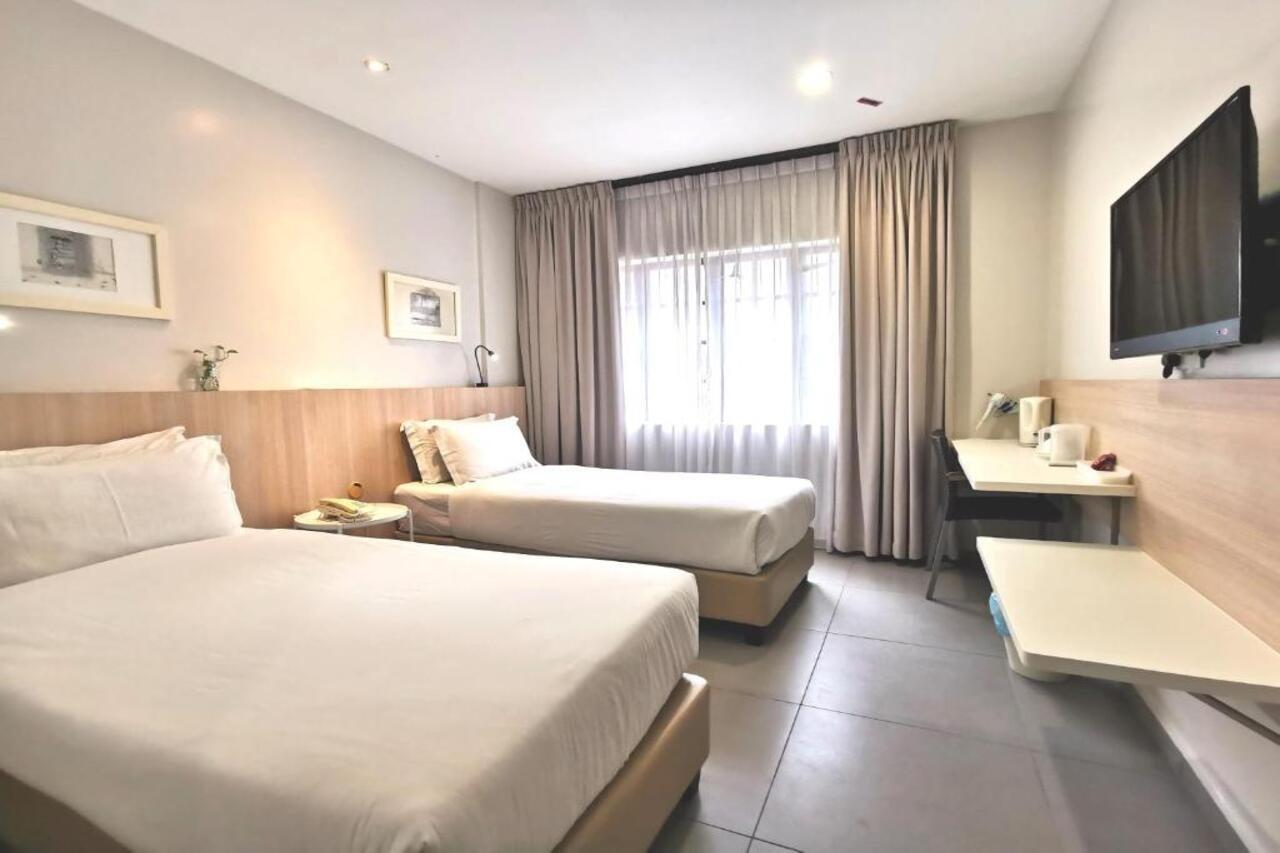 Country Inn Kulai Exterior photo